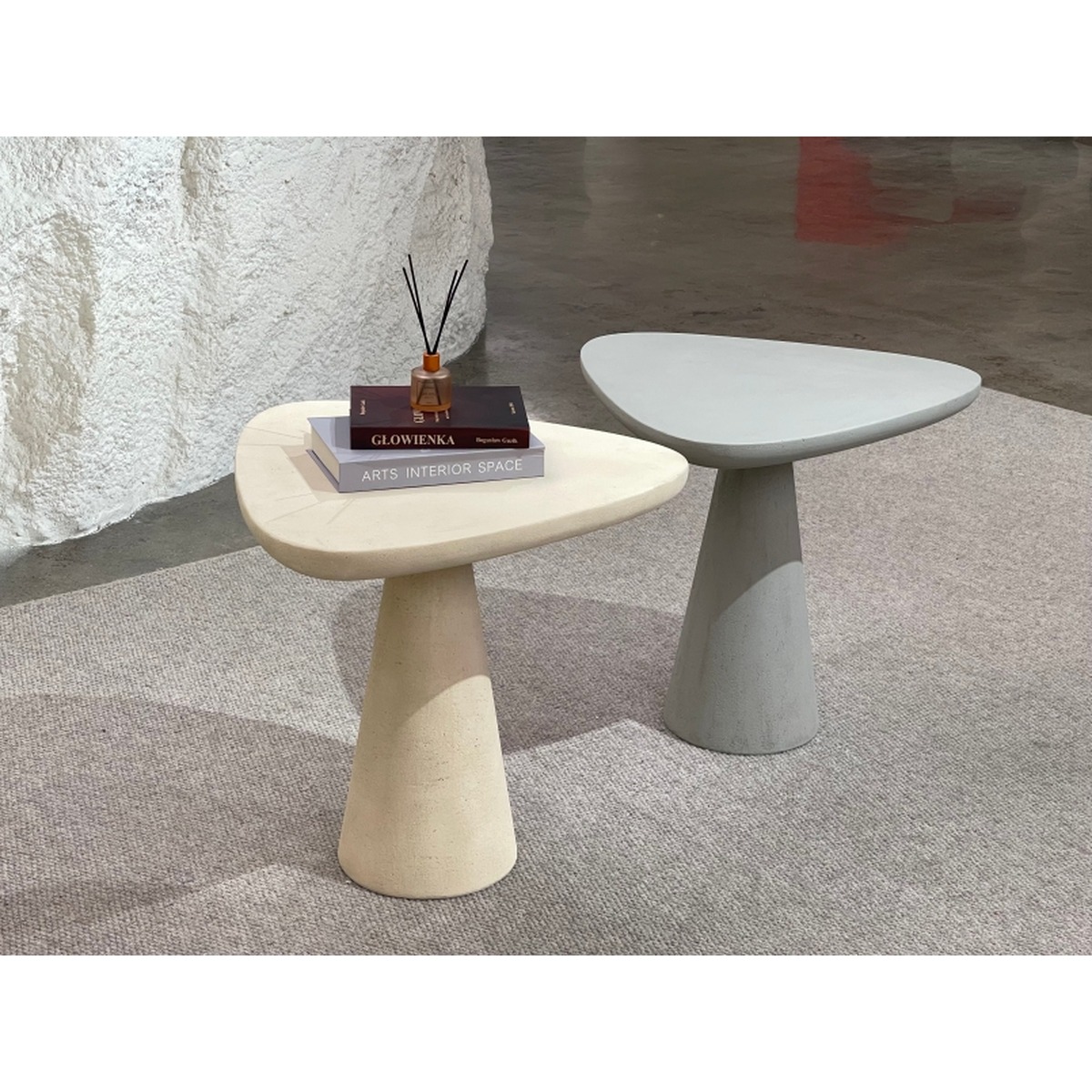 CA468 Side Table